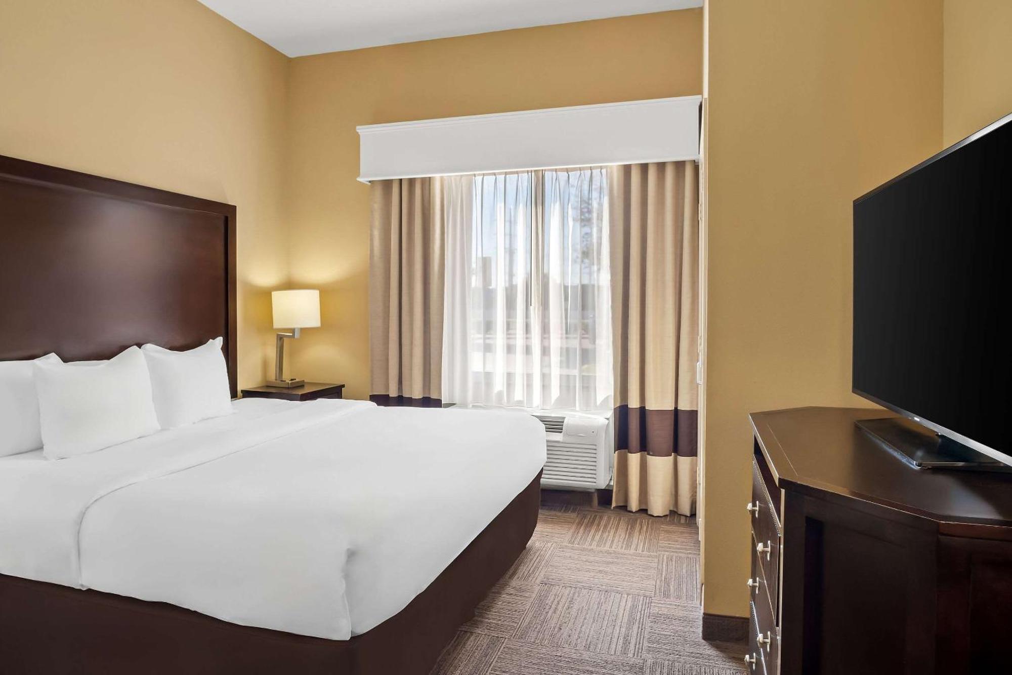 Comfort Suites Фриско Екстериор снимка
