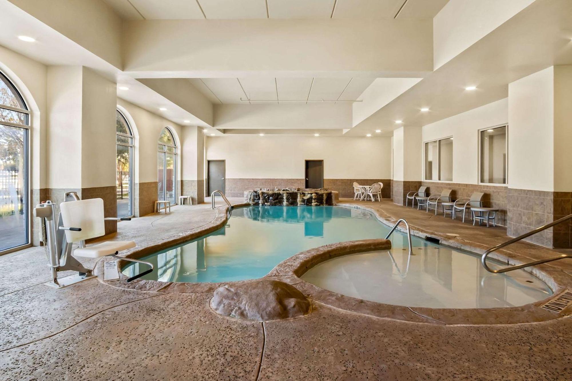 Comfort Suites Фриско Екстериор снимка